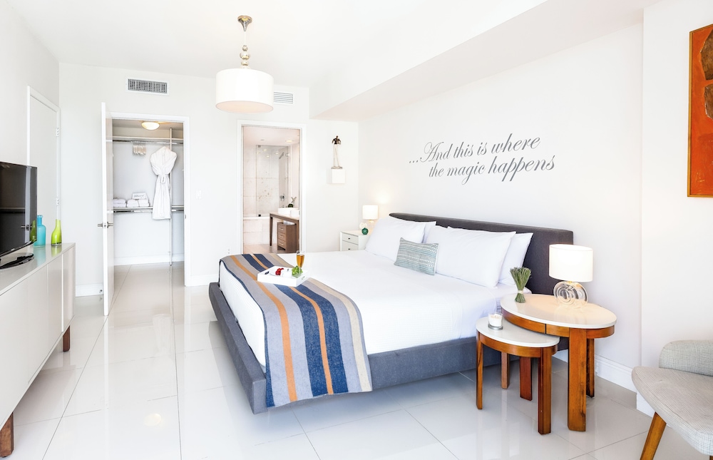 Boutique Apart, 1 King & Sofa Bed, Sauna, River/City Views, Balcony4307