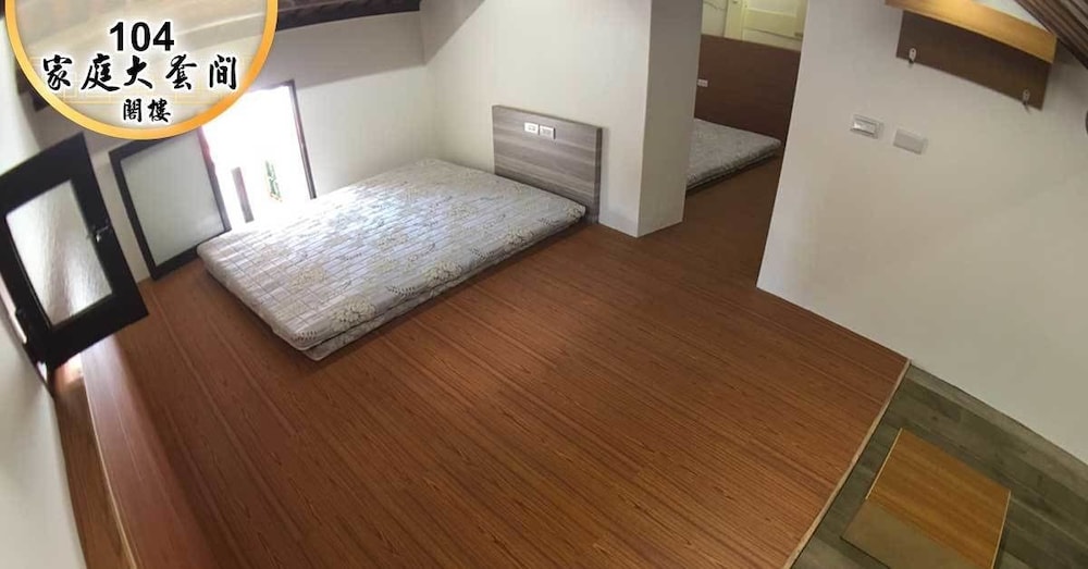 Family Loft, Multiple Beds, Ensuite photo 3
