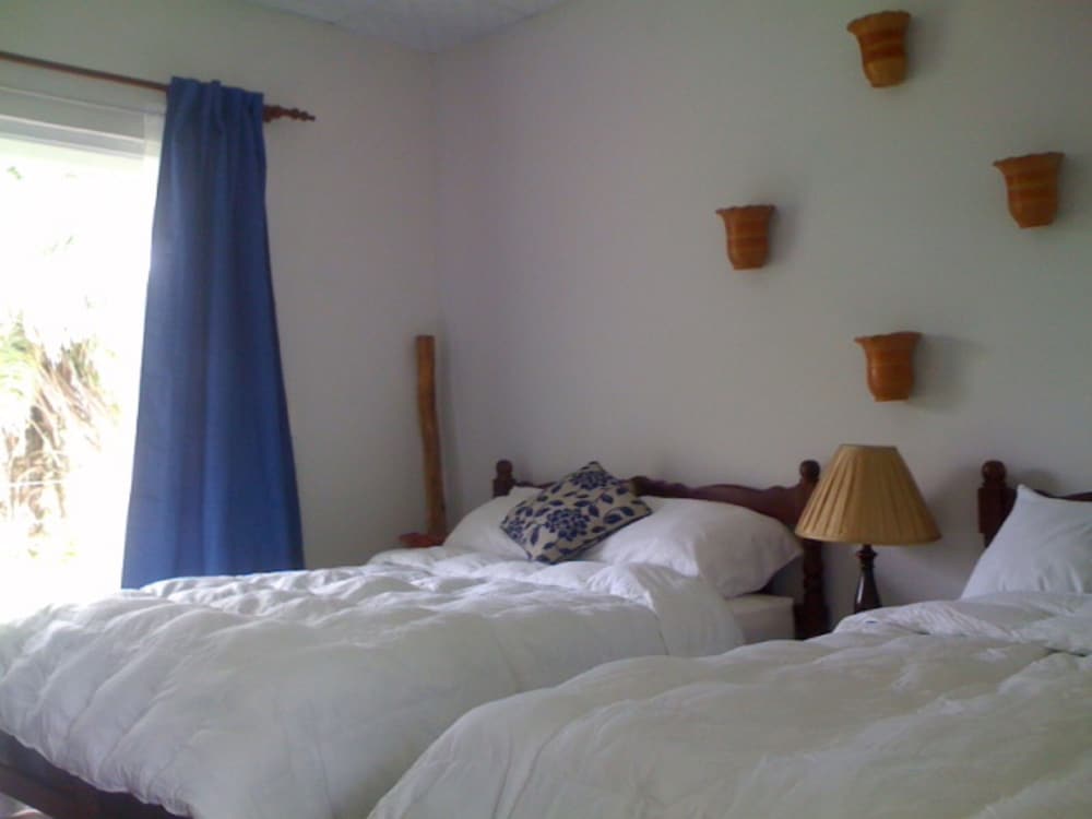 Family Quadruple Room, Multiple Beds, Non Smoking photo 2