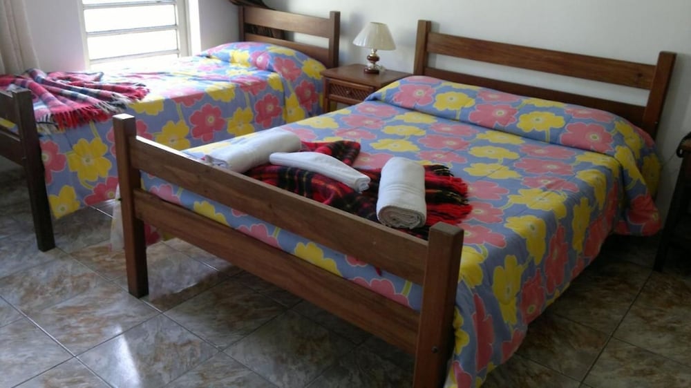 Economy Triple Room photo 2