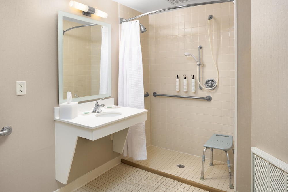 Suite, 2 Double Beds - Photo 4