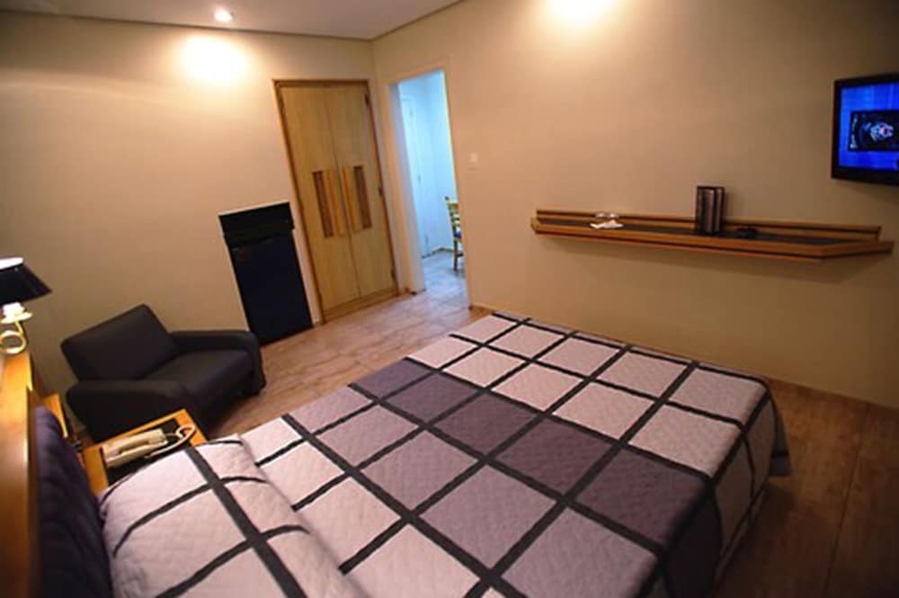 Standard Double Room - Photo 6