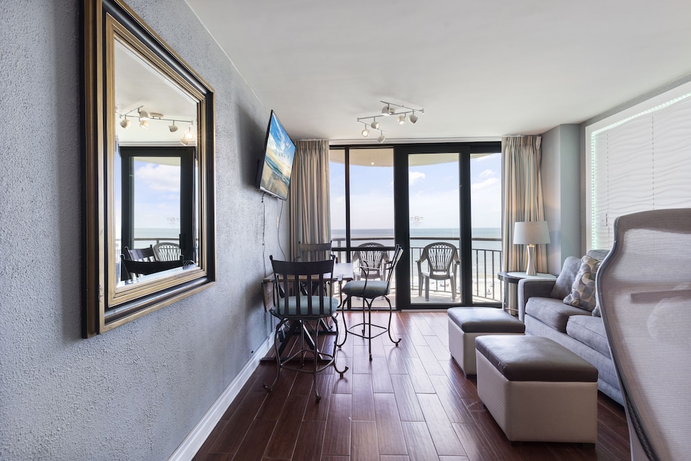 Premium Condo, 1 Bedroom, Balcony, Oceanfront