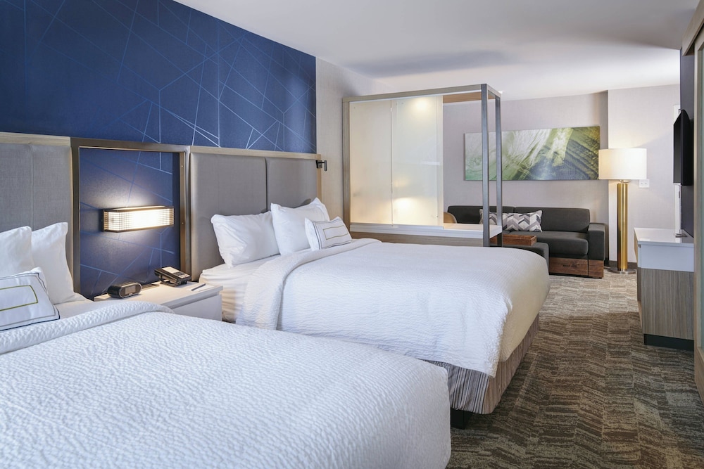 Suite, 2 Queen Beds, City View (Mobility Accessible, Roll-In Shower) - Photo 1