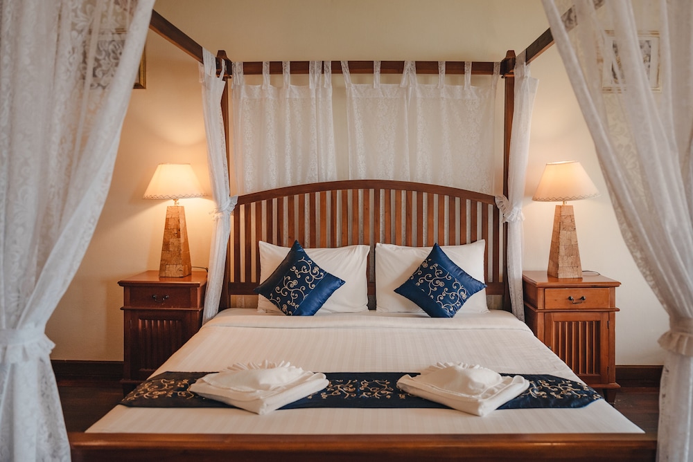 Beachfront Sea View King Room - Photo 1