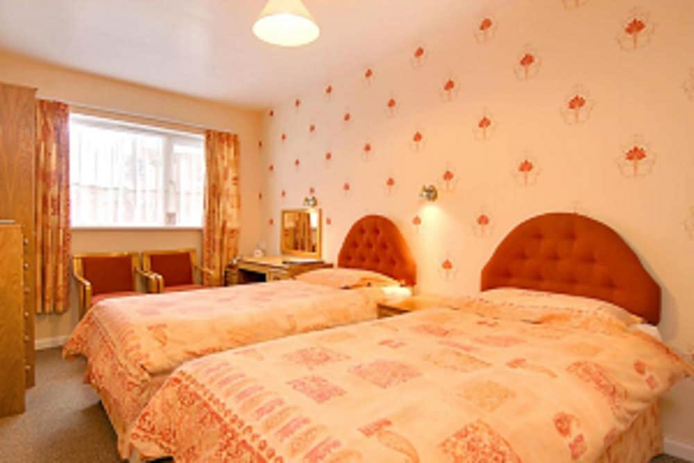 Twin Room - Photo 4