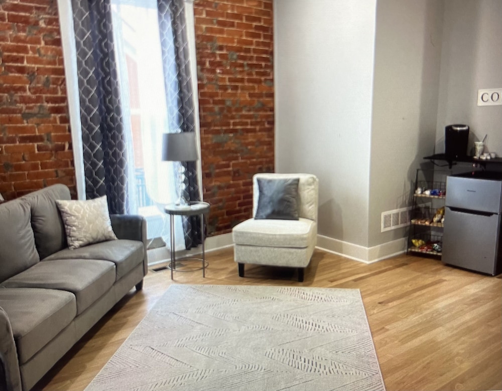 Suite 1 Accessible-Lower Level photo 3