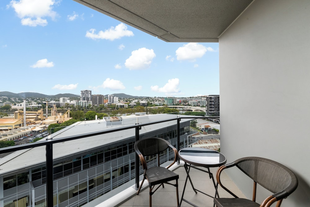 1 Bedroom Apartment - Photo 6