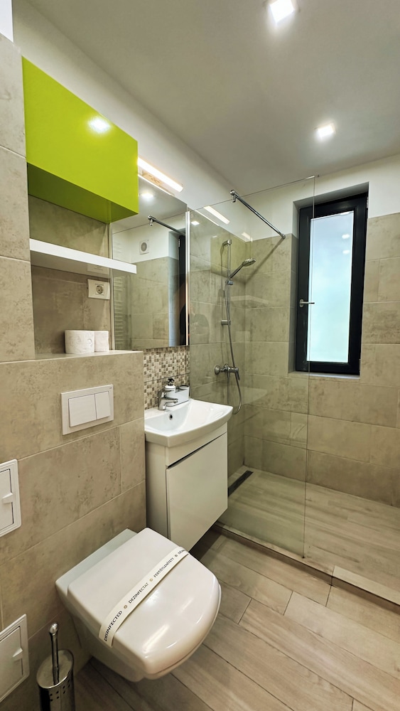 City Apartment, 1 King Bed with Sofa bed, Air conditioning, Courtyard Area photo 3