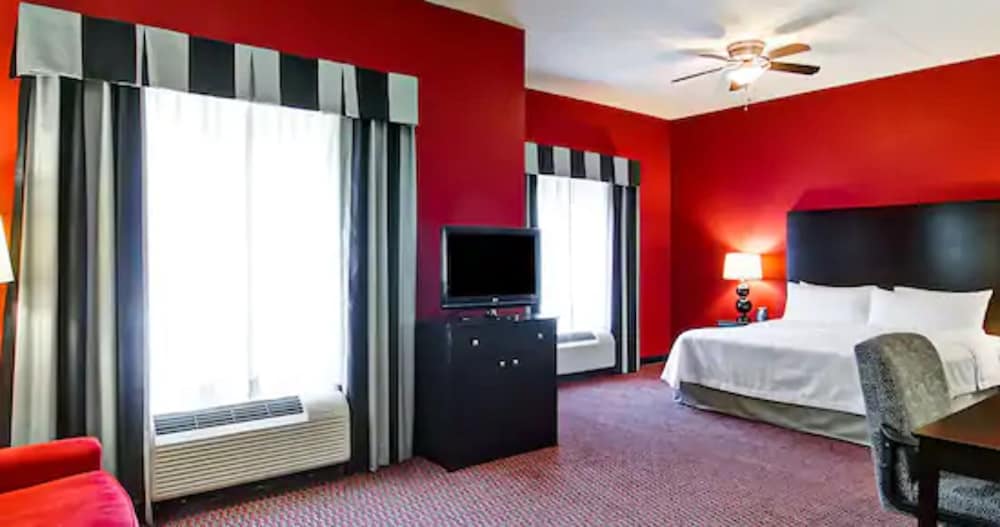 1 King Studio Suite Accessible - Photo 1