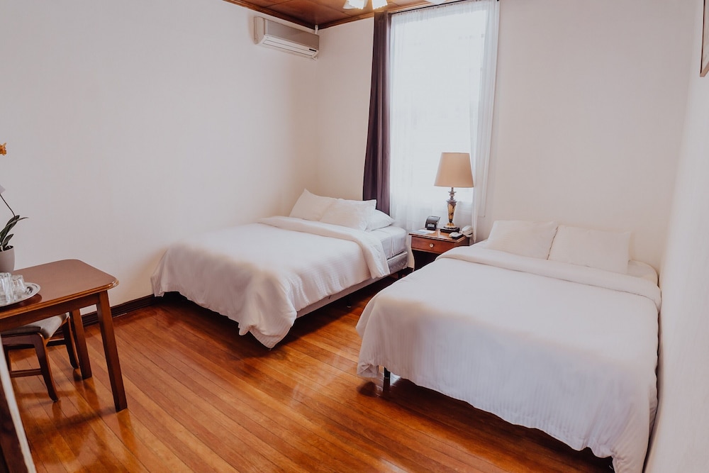 Deluxe Double Room, 2 Double Beds photo 2