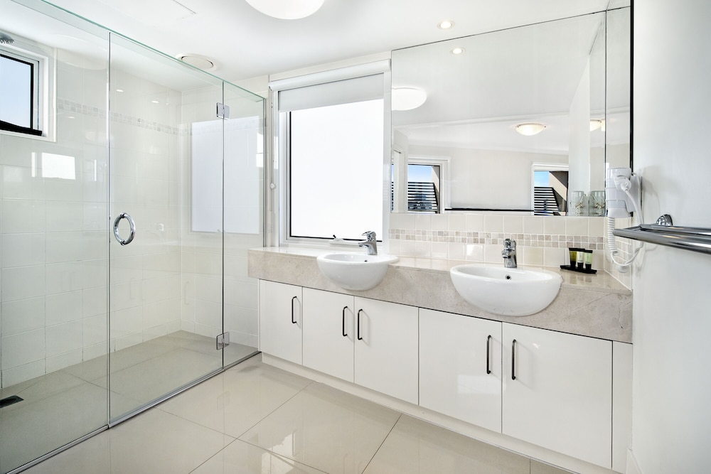 Three Bedroom Penthouse photo 3