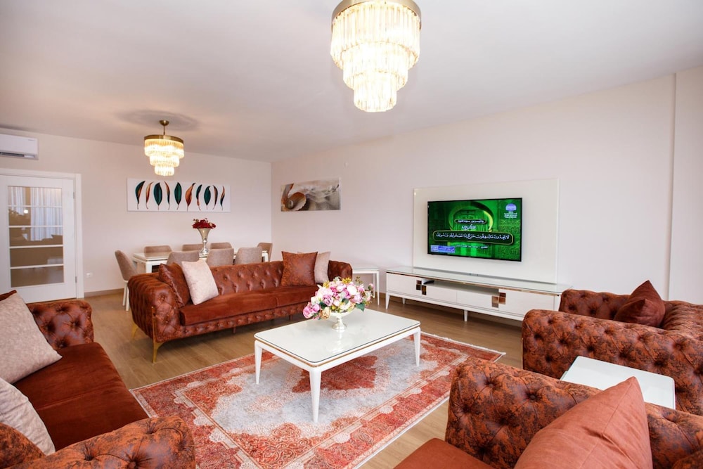 Deluxe Suite photo 2