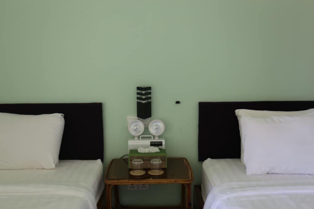 Deluxe Twin Room, Garden View photo 3