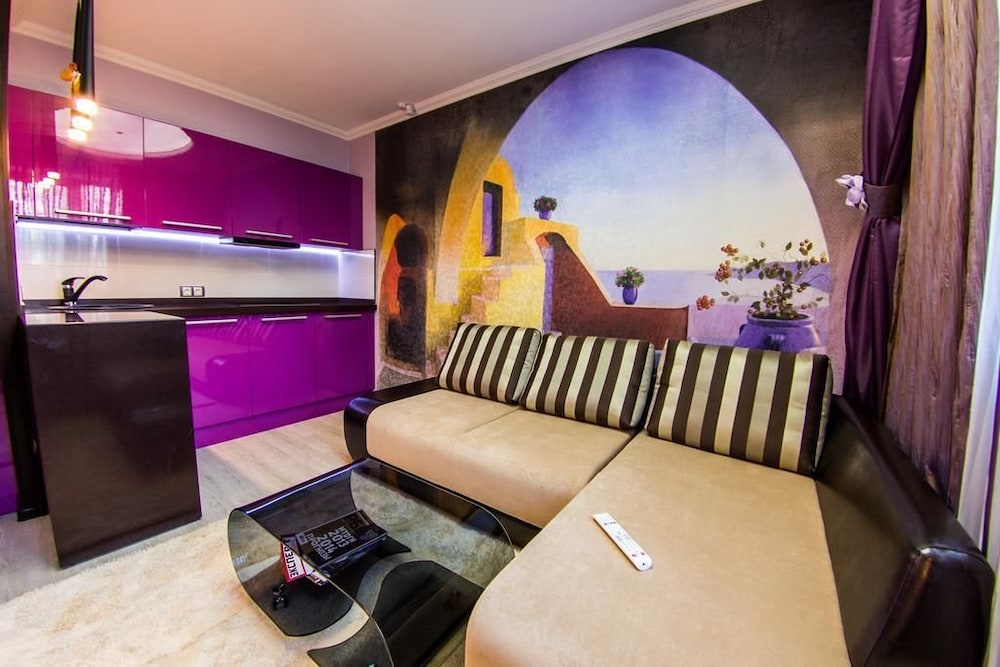 Suite (Lilac) photo 1