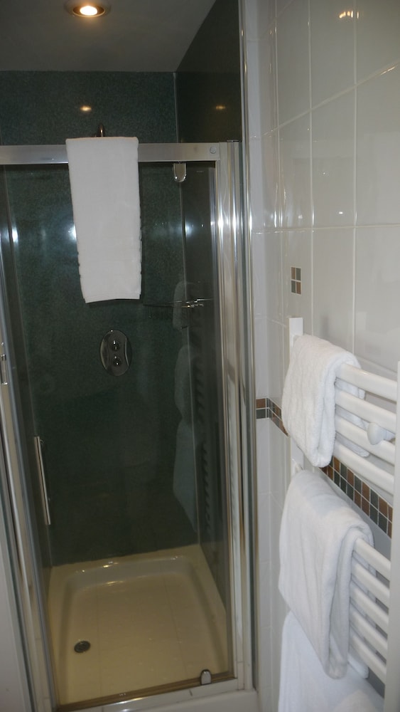 Double Room, 1 King Bed, River View (Room 5) photo 3