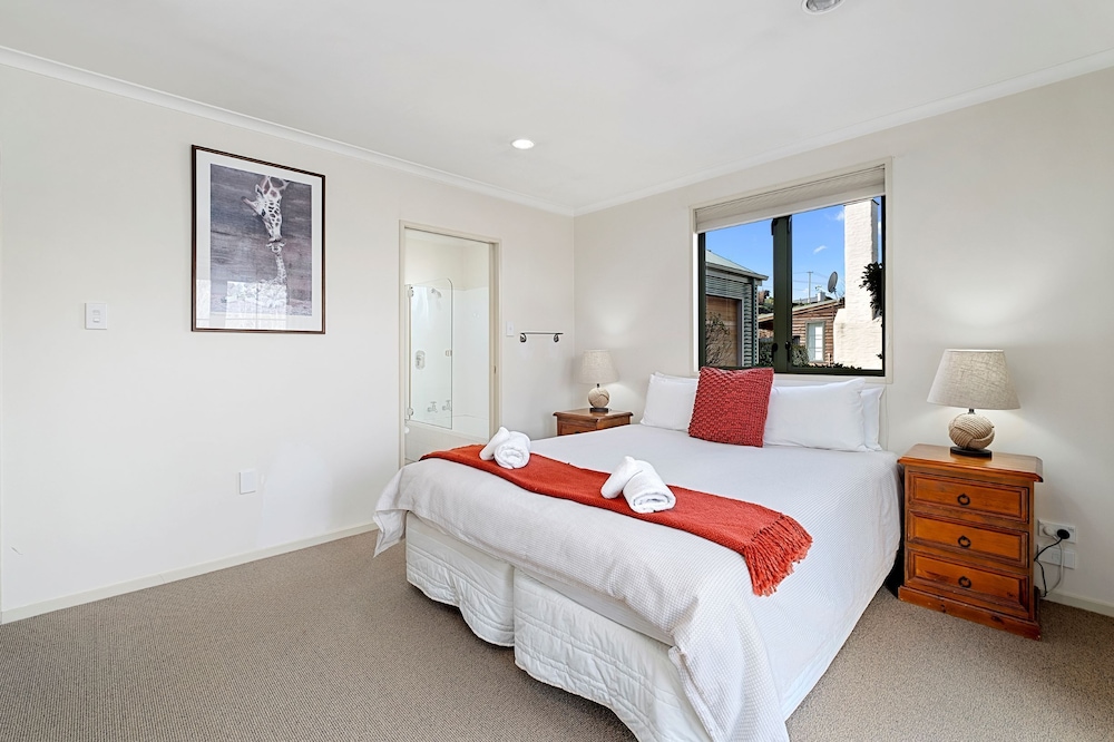 House, 3 Bedrooms, Non Smoking