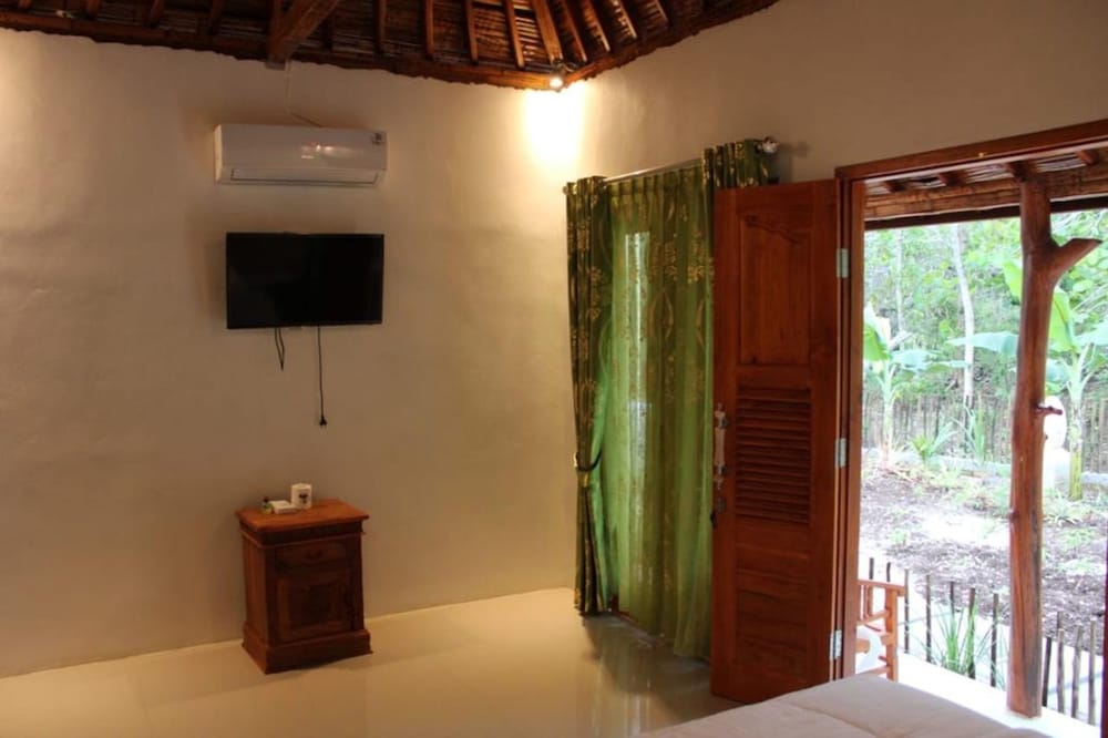 Deluxe Bungalow, Garden View - Photo 4