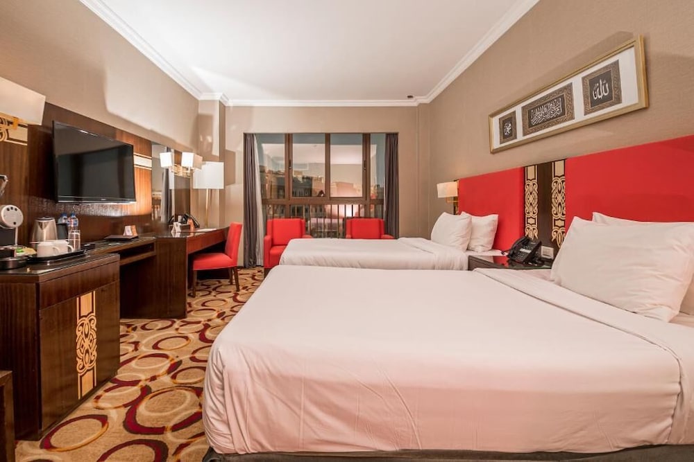 Superior Room, 2 Twin Beds, City View