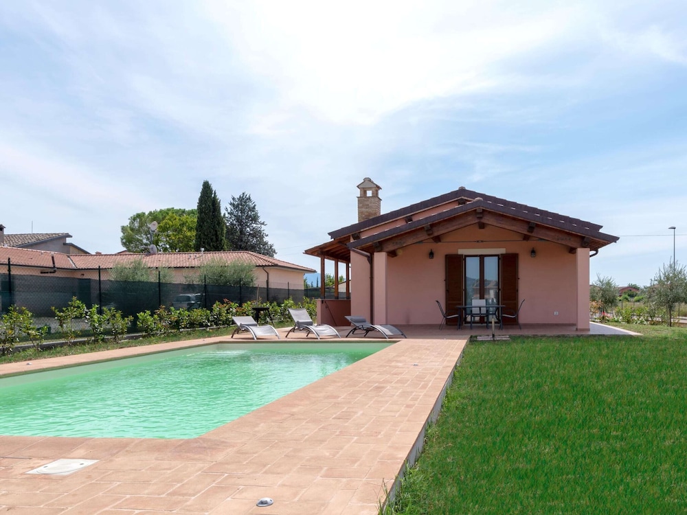 Villa photo 1