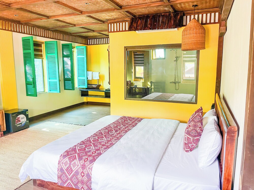 Deluxe Double Room, City View photo 3