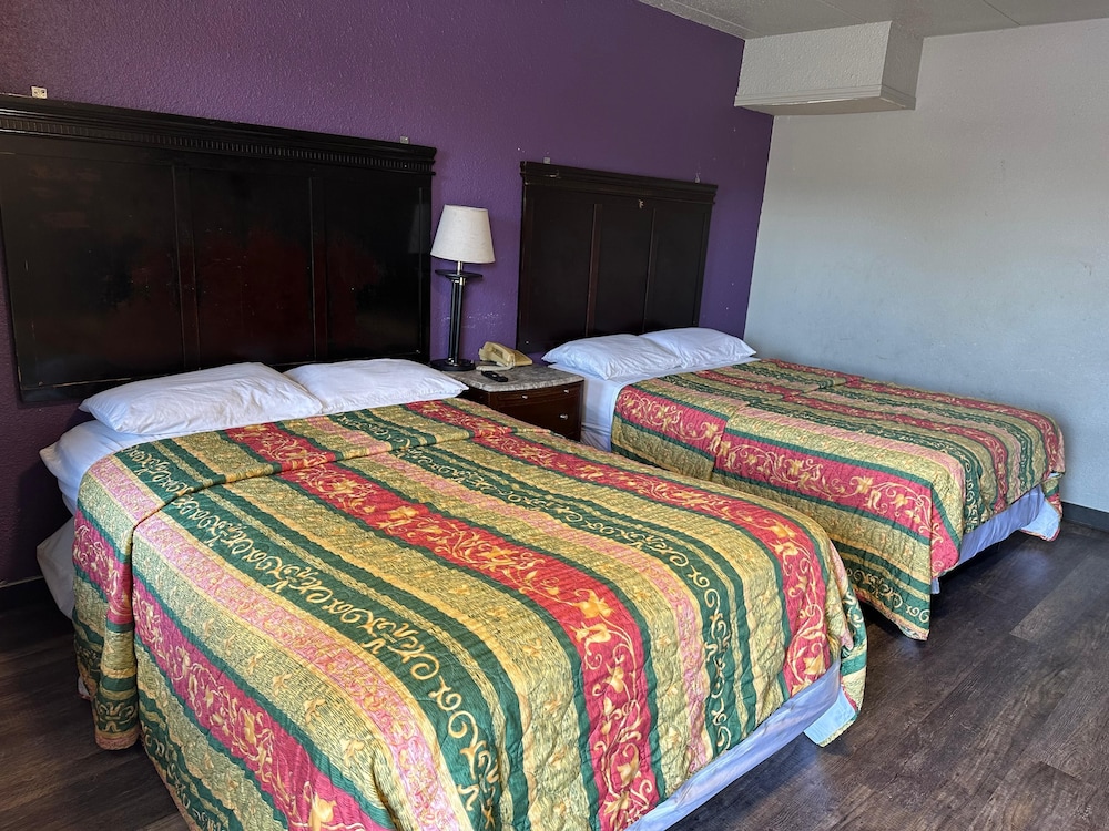 Room, 2 Double Beds, Smoking photo 1