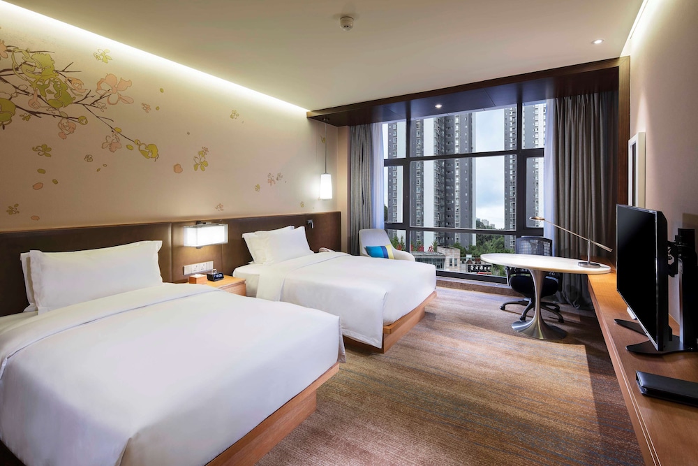 Superior Twin Room, Non Smoking (High Floor) photo 1
