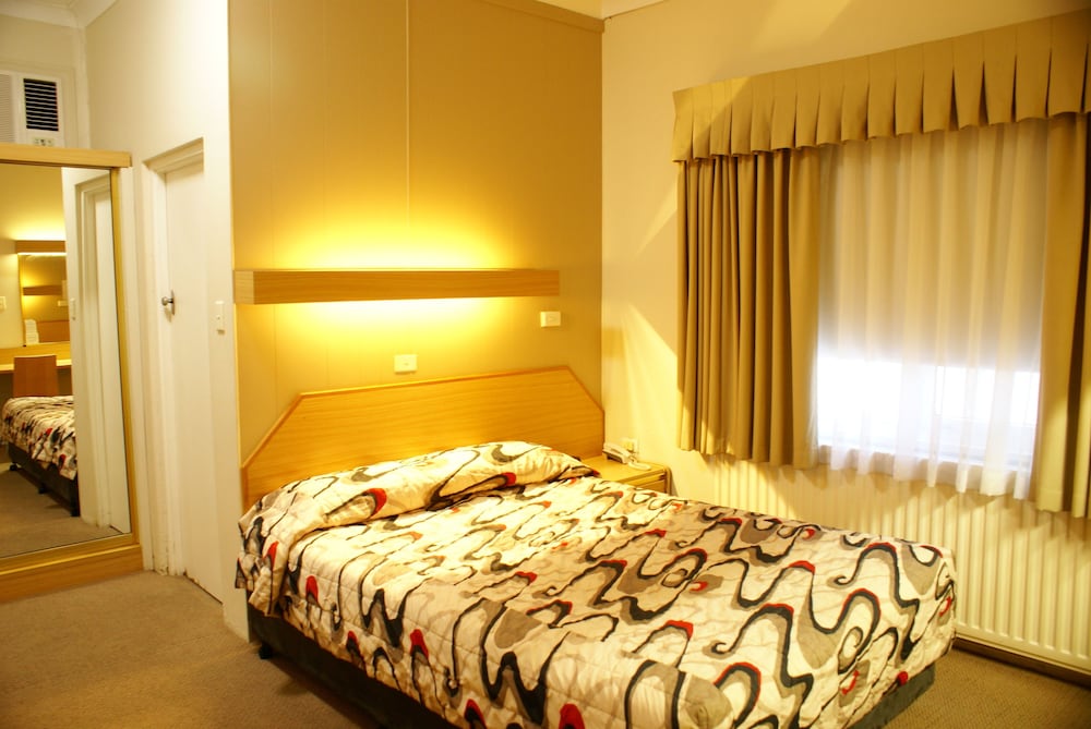 Family Room, 2 Bedrooms photo 3