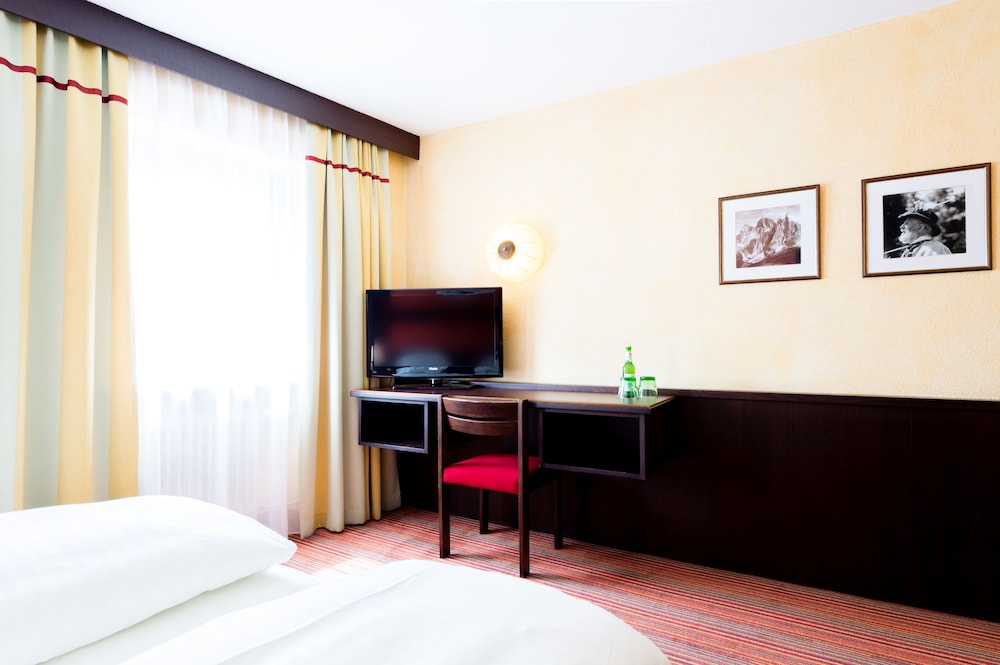 Economy Double or Twin Room photo 2