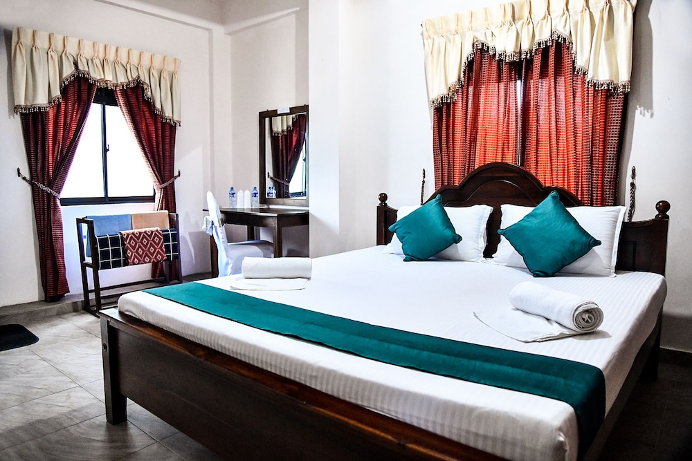 Standard Double Room, 1 Queen Bed, City View