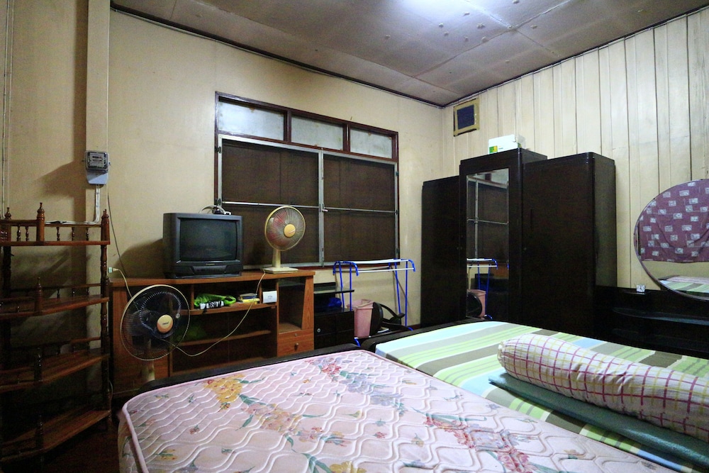 Standard Double Room with Fan photo 2