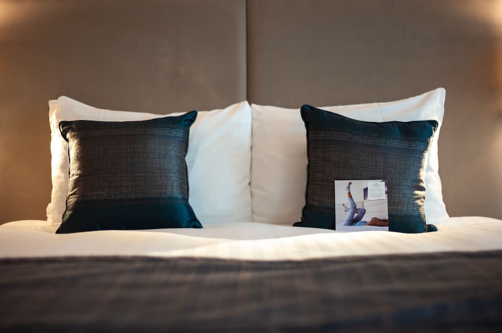 Suite, 1 King Bed photo 2