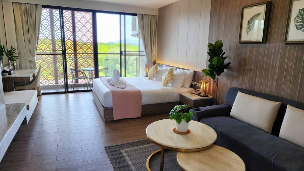 Deluxe Double Room, Balcony - Photo 1