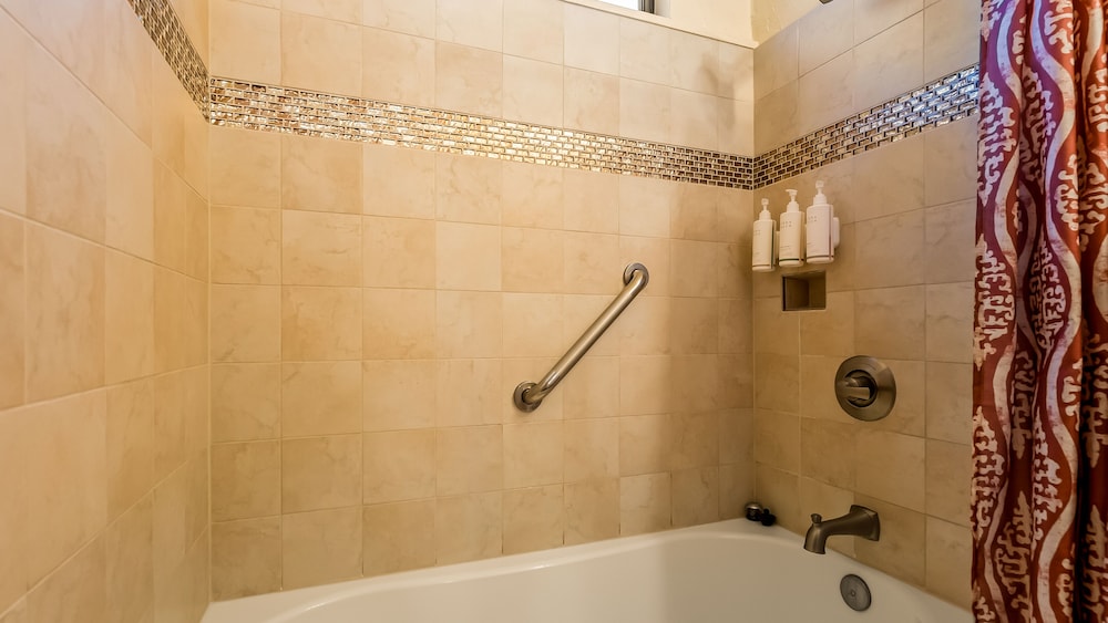 Suite 3 photo 3