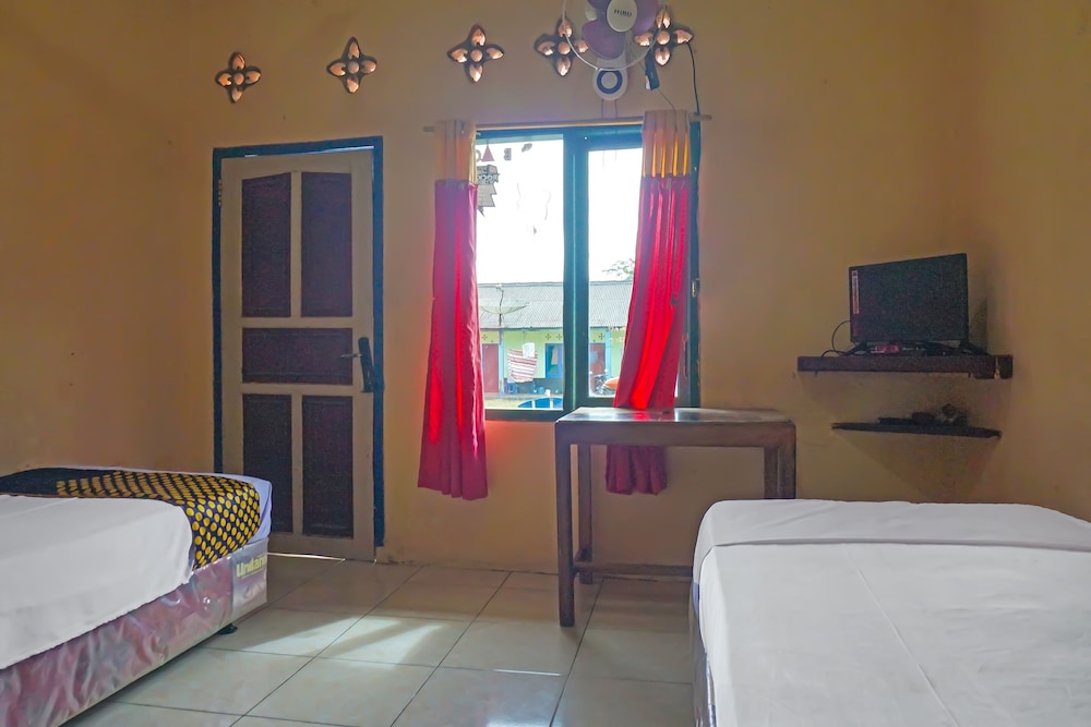 Basic Twin Room photo 2