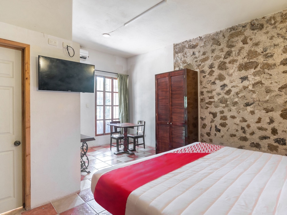 Superior Room, 1 King Bed photo 1