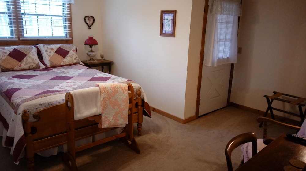 Standard Double Room, Ensuite (Qn02 Standard) photo 2