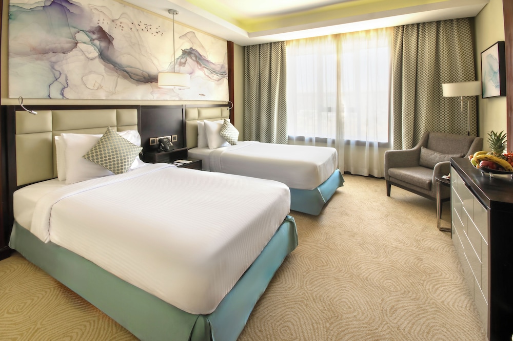 Deluxe Twin Room, City View - Photo 1