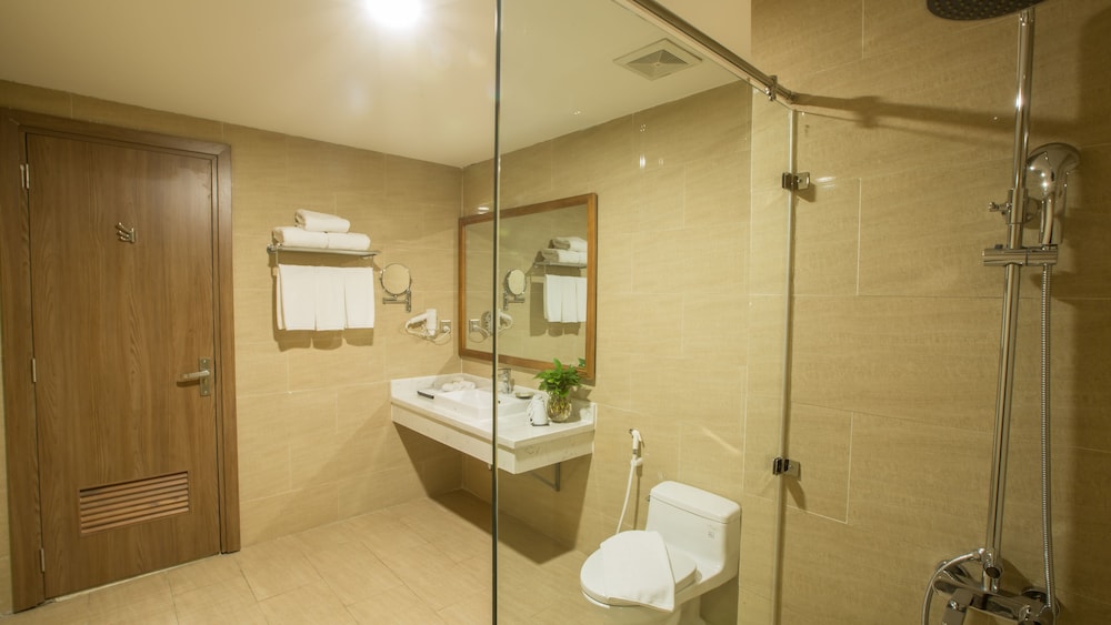 Deluxe Triple Room photo 3