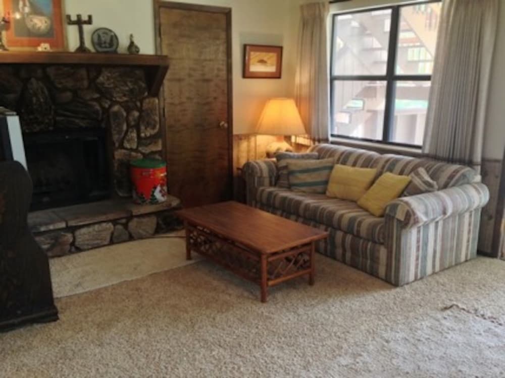 Condo, 2 Bedrooms, 2 Bathrooms photo 1