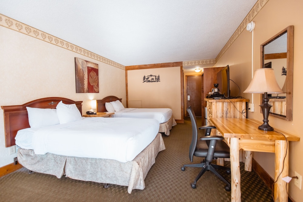Standard Room, 2 Queen Beds (Creekside) photo 2