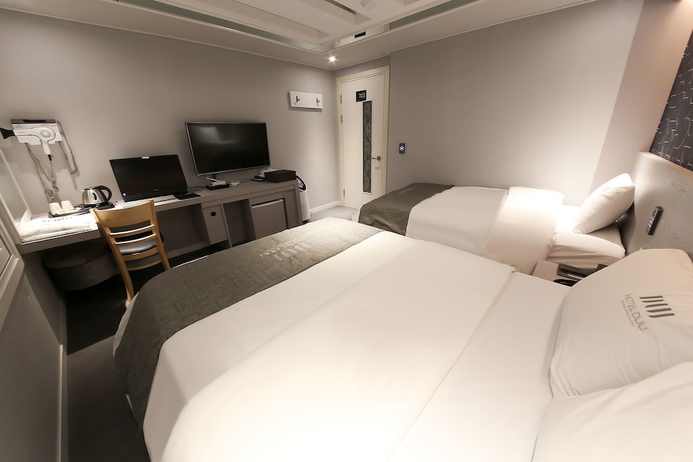 Deluxe Twin Room - Photo 15