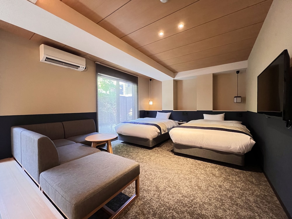 Superior Twin Room, Non Smoking (With Tatami) photo 2