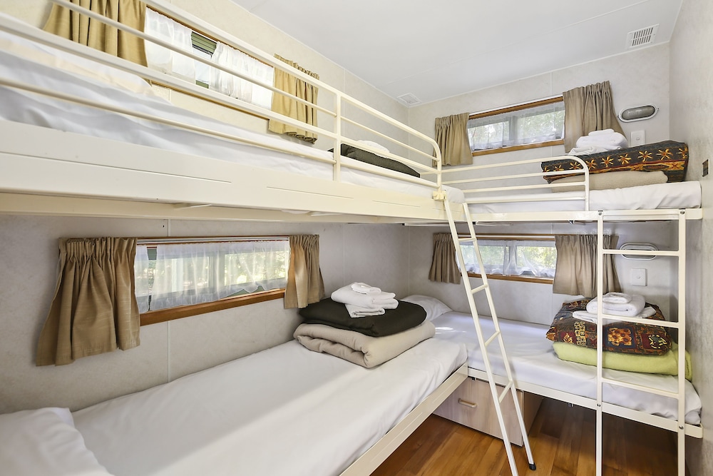 2 Bedroom Cabin photo 2