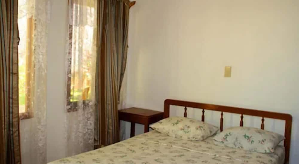 Double Room (With Airconditioning, Hot Water) photo 3