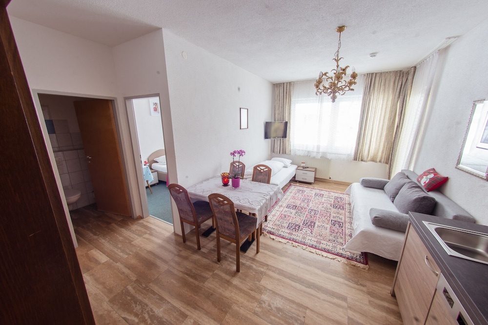 Junior Suite, 1 Double Bed, Non Smoking, Garden View