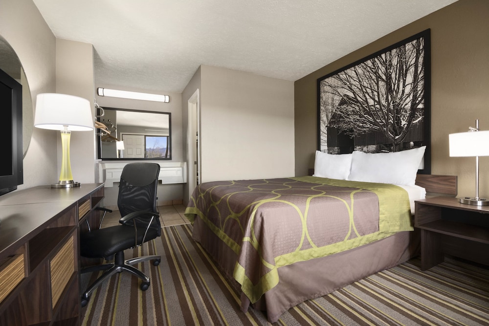 Room, 1 Double Bed, Non Smoking - Photo 2