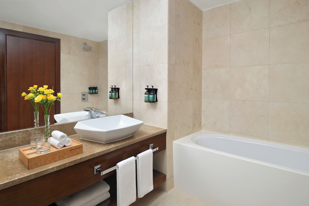 Suite thumbnail 5