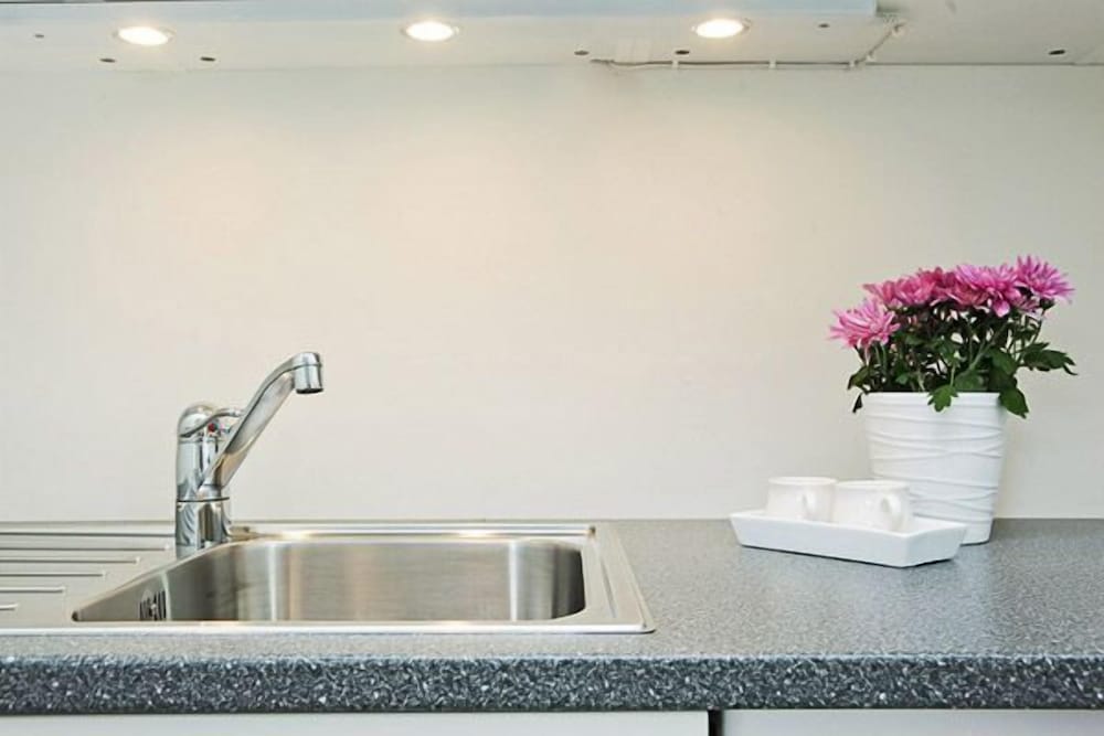 Studio, Kitchenette, Ground Floor photo 3