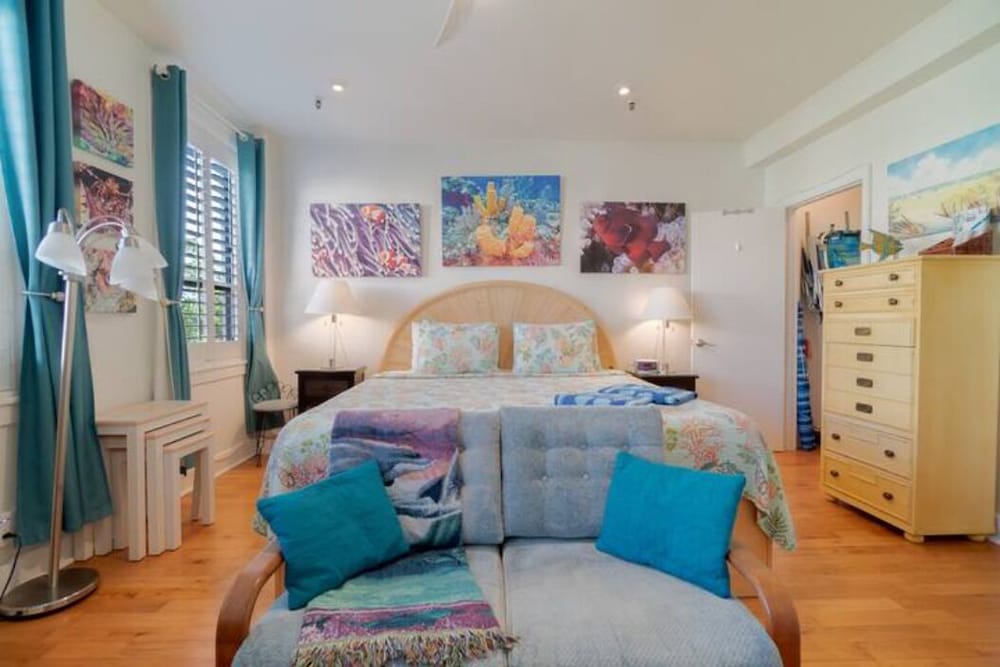 Condo, Tropical Reef Studio Courtyard View
